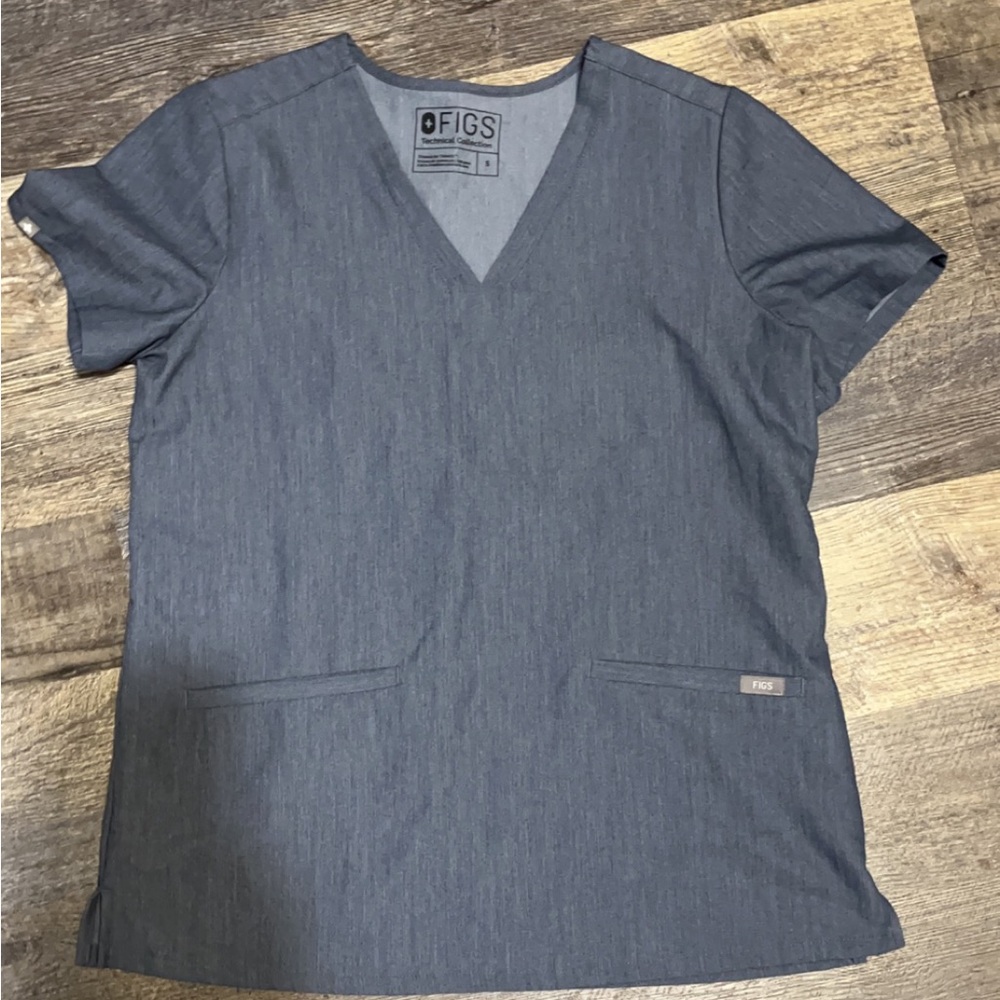 S FIGS SCRUB TOP